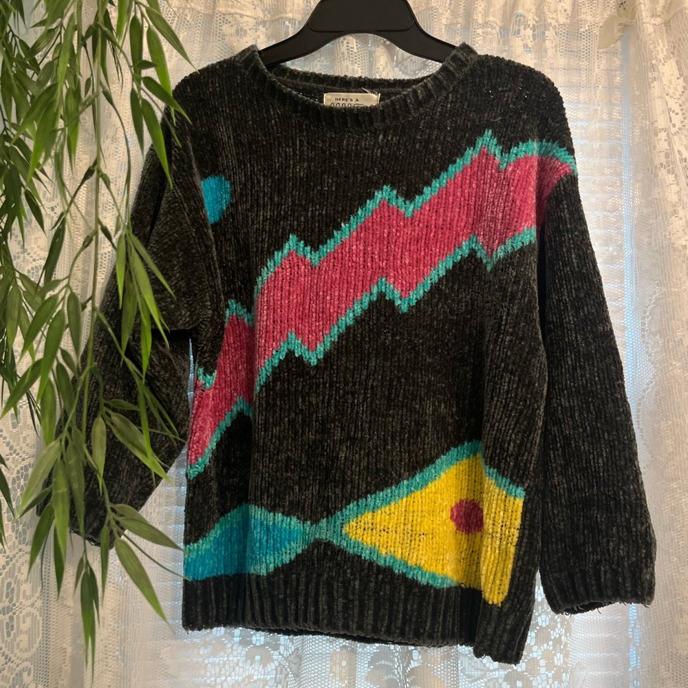 VINTAGE 80s Funky Sweater!